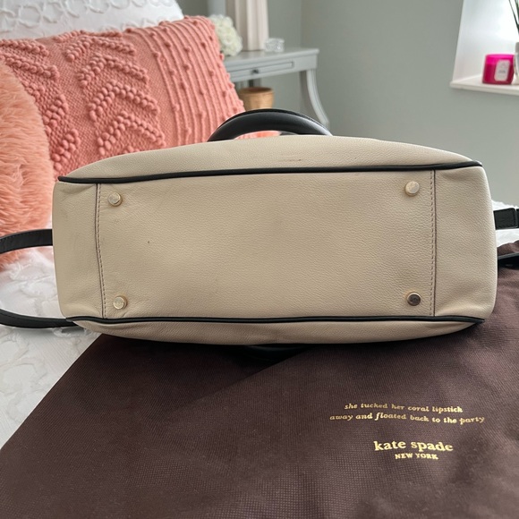Kate Spade Cream and Black Tote - Picture 2 of 6